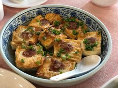 客家自磨让豆腐-鹏城人家海鲜酒家·23年老字号(较场尾店)