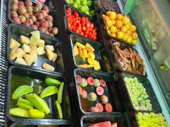 自助取餐区-老炳·七丛松甘草水果