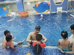 -戊辰亲子游泳俱乐部