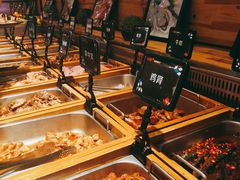 自助取餐区-大山炭火烤肉自助(百盛步行街广场店)