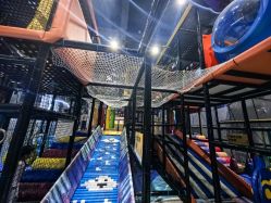 -反弹蹦床公园·亲子乐园·团建·派对(尚品奥莱店)