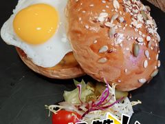 -HIGH FIVE哈福手工汉堡(桂林路店)