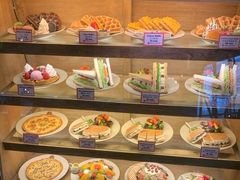 面包甜点陈列柜-漫咖啡(沙龙汇店)