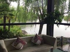-上海怡沁园度假酒店