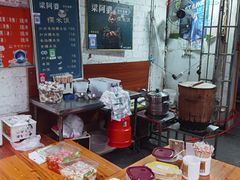 -梁阿婆廿年老牌扣肉糯米饭