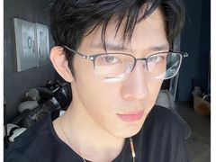 -目艮眼镜SHOWROOM(品牌集合店)