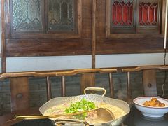 -川流不息·地道川菜·小龙虾(新松江路店)