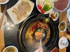 -香佰里鲜货火锅(井研店)
