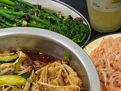 -周良天山牛杂城(天山路总店)