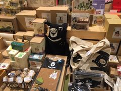 -诚品(信义店)