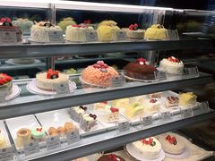 面包甜点陈列柜-COVA(新天地Xintiandi店)