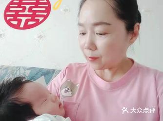 因为是第一胎，宝宝刚出生好多东西都不懂，但是庆幸的是