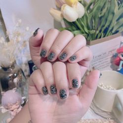 -VIVI BEAUTY  美甲美睫皮肤管理中心