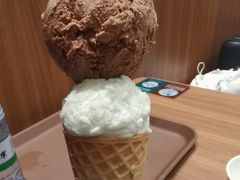 冰激凌-魏家餐饮(朗香街店)