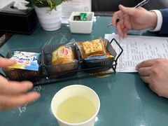 -弘仁宝佳比亚迪4S店(宝山旗舰店)