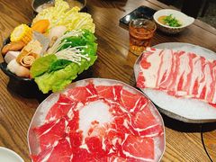 -左庭右院鲜牛肉火锅(浦江欢乐颂店)