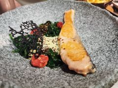 三文鱼菠菜藜麦-Alma西班牙餐厅(大悅城店)