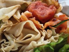 熏肉大饼加蛋加肉花肠-东北熏肉大饼(后湖店)