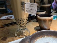 -湊湊火锅·茶憩(杭州湖滨银泰in77店)
