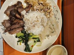 -大食代美食广场(上海中心店)