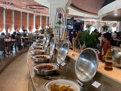 自助取餐区-荣誉国际酒店-云顶旋转餐厅