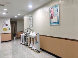 -苗医生专业祛痘·皮肤管理