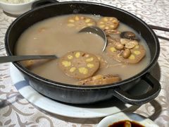 章鱼煲淋酿莲藕-六婶西关小厨(光塔路店)