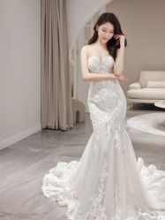 -Lady  Jane高端婚纱礼服馆