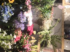 -谷莠子花艺气球派对·绿植造景·花艺沙龙(东海缤纷天地店)