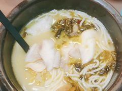 -灵芝妹子海鲜米线(瓦房店新玛特店)