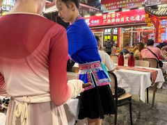 -刘姐啤酒鱼民族演艺餐厅(西街总店)