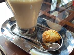 -梁鸿湿地丽笙度假酒店大堂吧