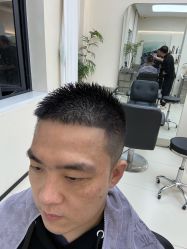 -优尚·烫·染·店