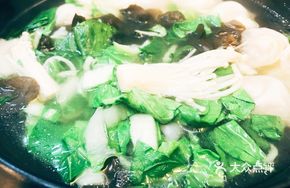 Nanjing Bone Soup Dumplings