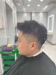 -镁连社·美联社