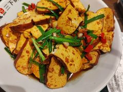 -富正毅三下锅·湘西韵味(天门山索道店)