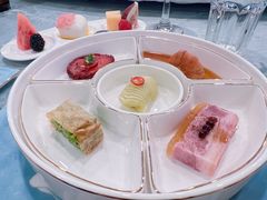 -黄浦江游览十六铺3号码头网红自助餐