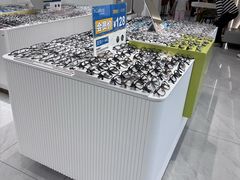 -J-Optical佳视明眼镜·蔡司视觉(青岛金茂览秀城店)