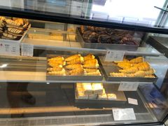 面包甜点陈列柜-上海哈尔滨食品厂(淮海中路店)