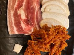 满心尝五花肉-本家韩国烤肉(青岛万象城店)