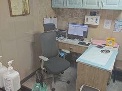 -半岛宠物医院24小时·内窥镜·牙科·碎石中心(府城大道店)