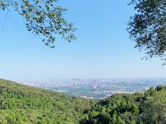 -鬼笑石后山停车场