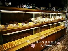 面包甜点陈列柜-可稵咖啡面包蛋糕(休斯顿店)