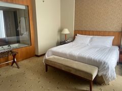 -汕尾巴黎半岛酒店