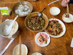 -茅屋大酒店