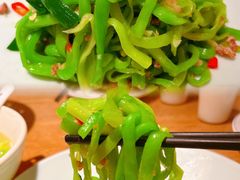 -聚鑫朋酸菜肥肠(文艺路口店)