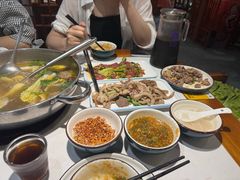 -乡土黄·鲜牛肉火锅·小龙虾(兴业街店)