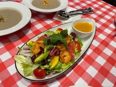 夏威夷缤纷水果鲜虾沙拉-1886德国汽车餐厅(外滩十六铺码头店)