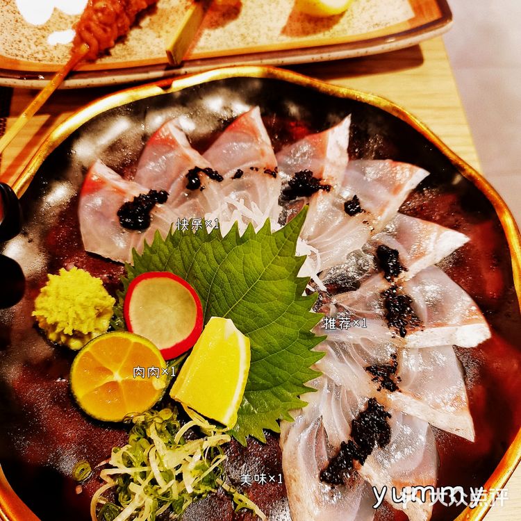 工作日的午餐也满座