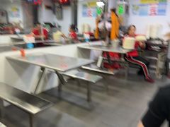 -华香鹅快餐店